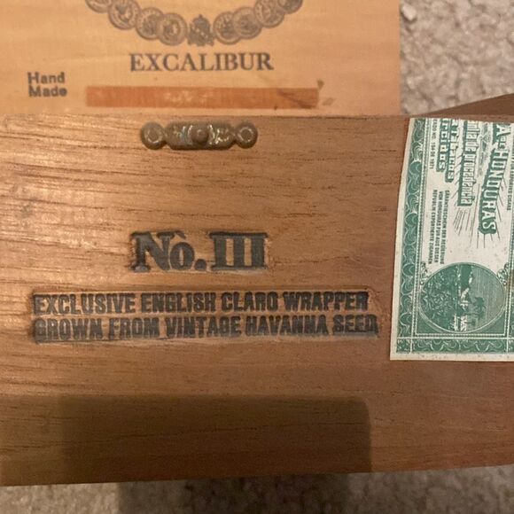 Vintage Hoyo De Monterrey De Jose Gener Cigar Box - Limited Edition Excalibur - Picture 3 of 8